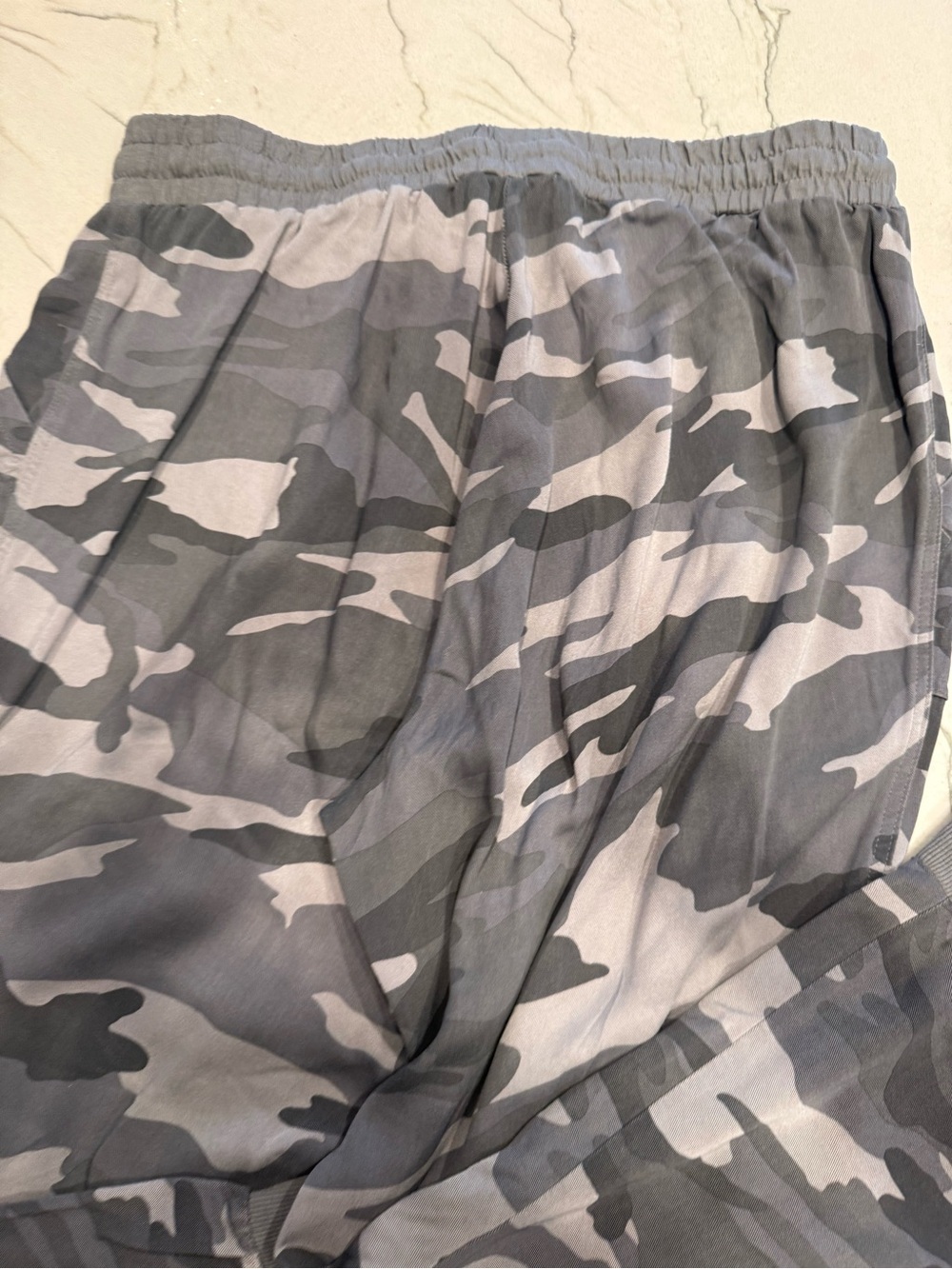 Splendid Gray Camo Joggers XL | 100% Rayon Lounge Pants Elastic Waist - Picture 14 of 16